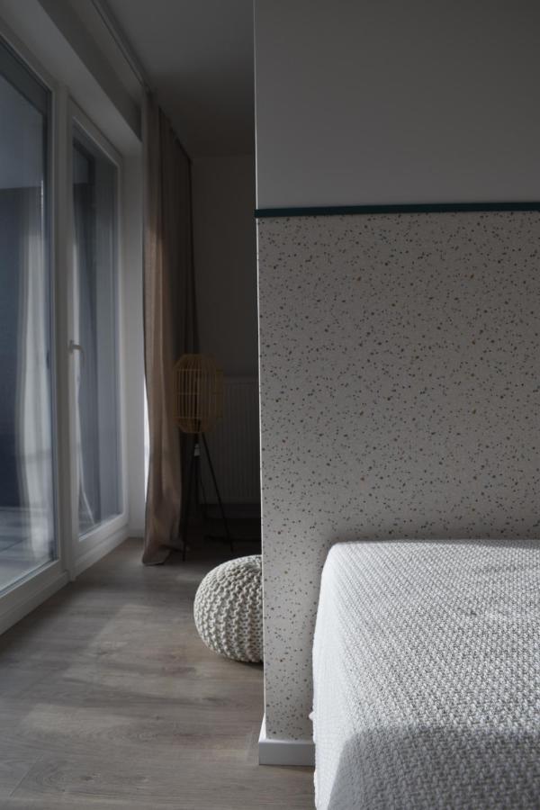 White Apartment Modern Tower Atal Gdynia Exterior photo
