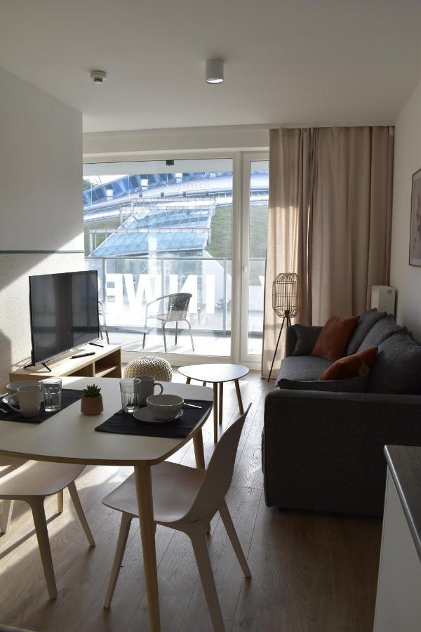 White Apartment Modern Tower Atal Gdynia Exterior photo
