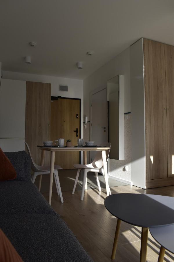 White Apartment Modern Tower Atal Gdynia Exterior photo